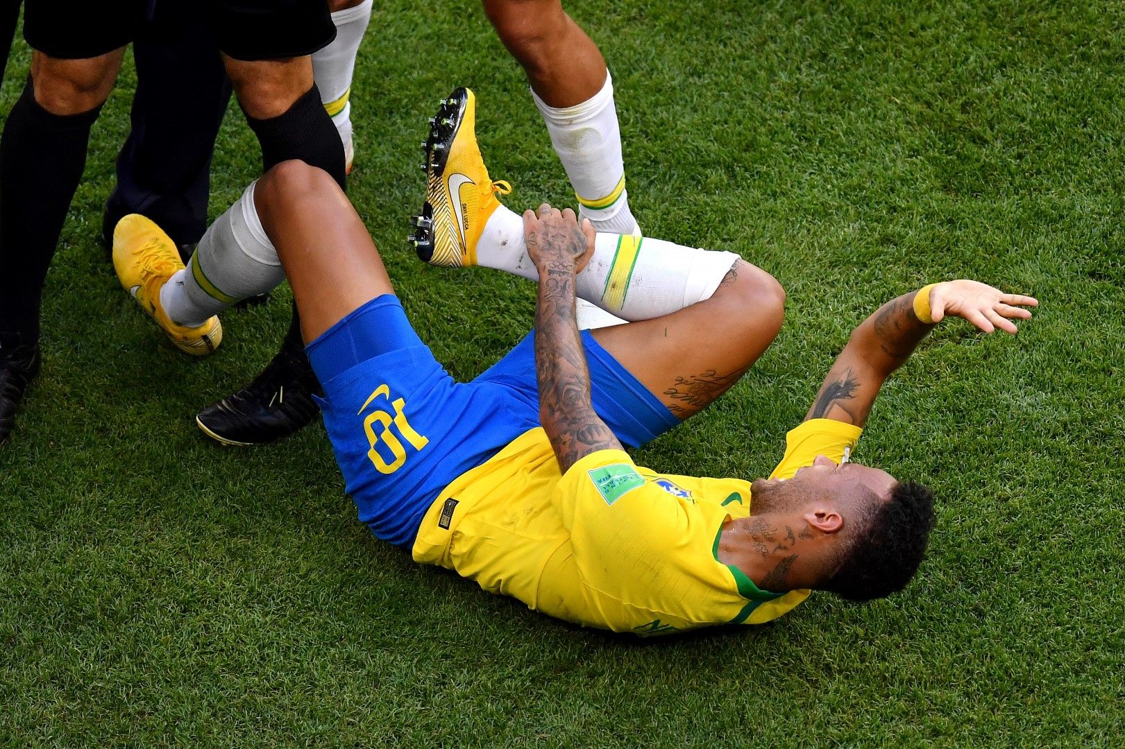 Неймар (Бразилия) - Като цяло първенството за него мина в такива пози и гримаси.