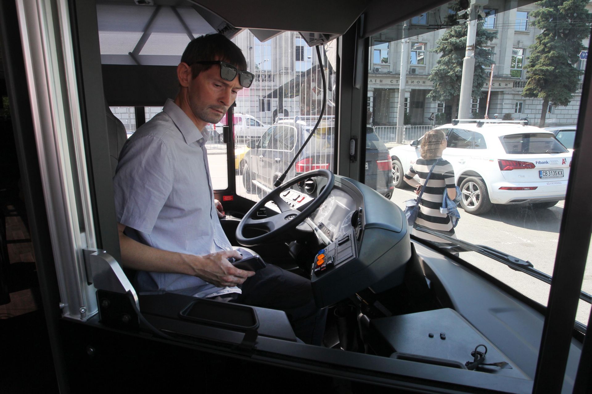 За първи път по улиците на София беше тестван хибриден автобус