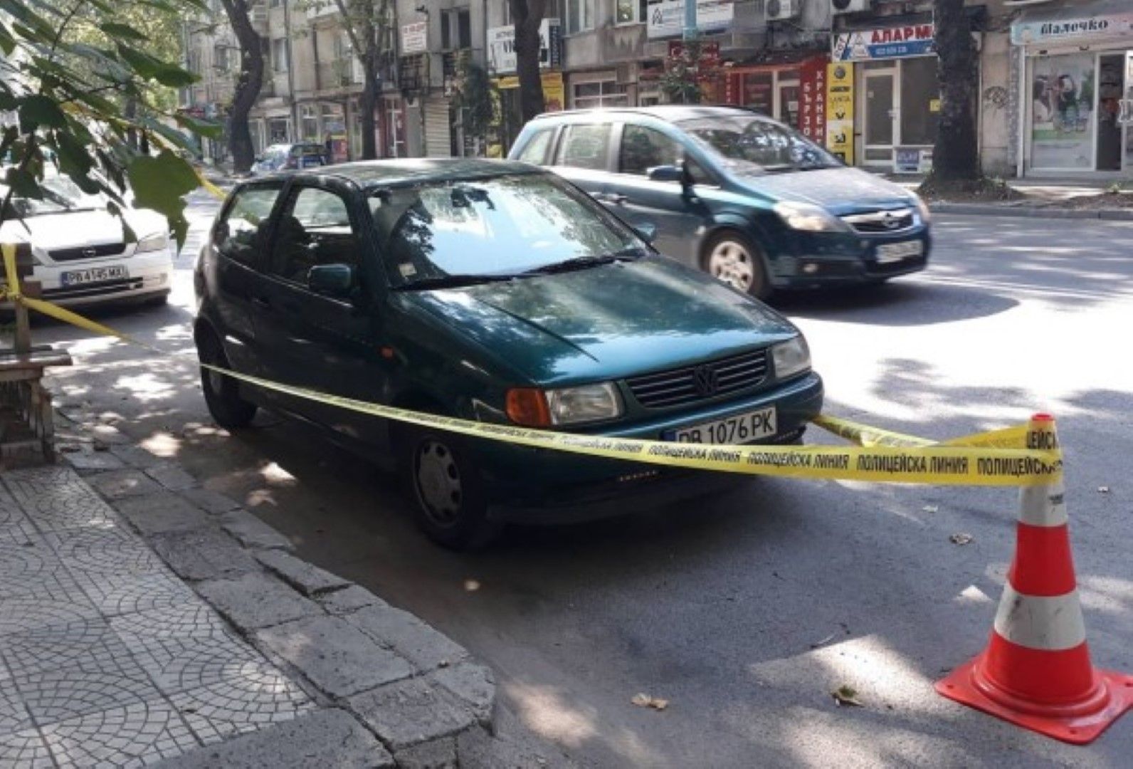 Колата на преподавателя е паркирана на бул. "Христо Ботев" в Пловдив