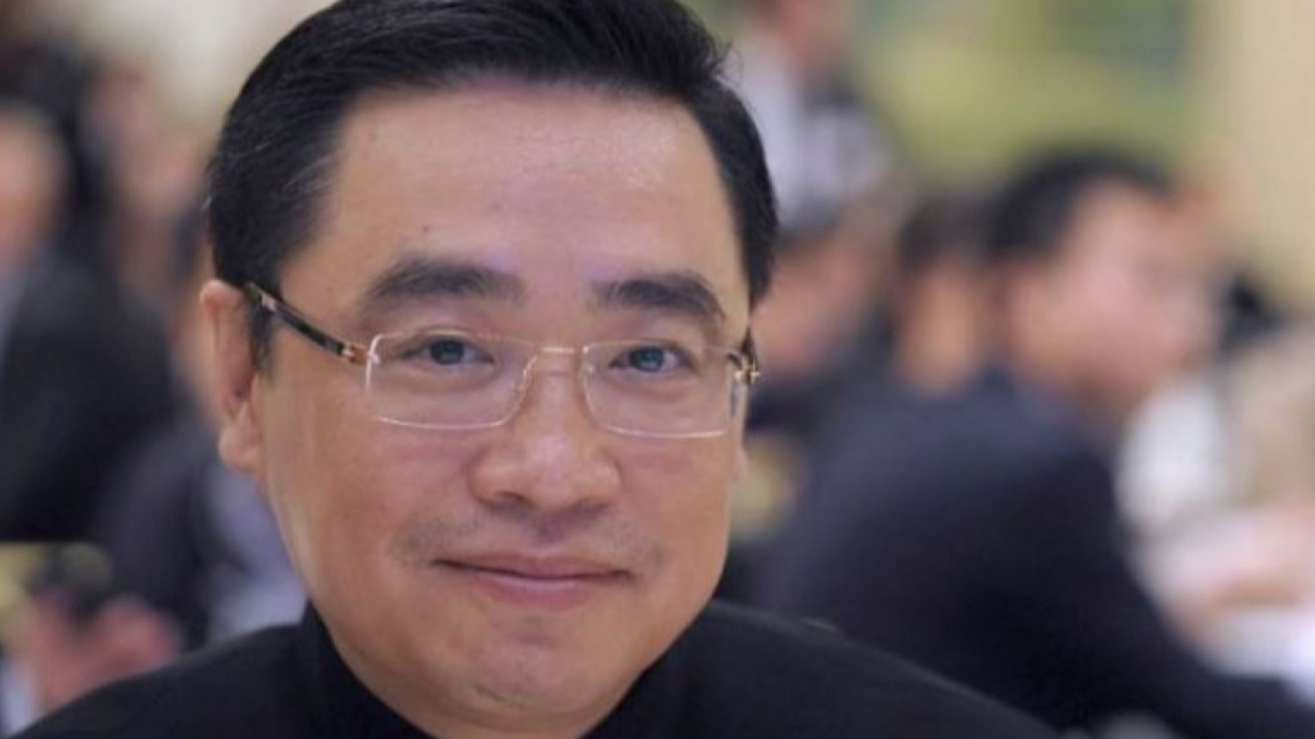 Китайски милиардер почина след опит за екстремно селфи