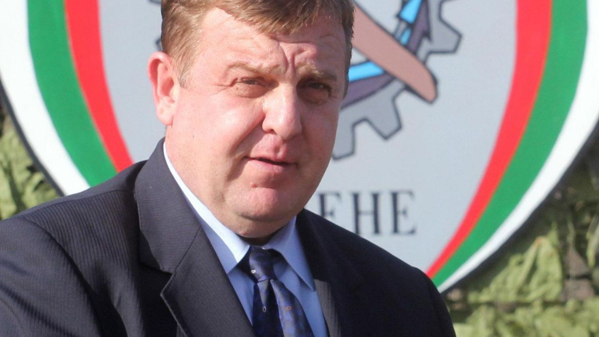 Всички намесили името на ВМРО и на лидера ѝ Красимир