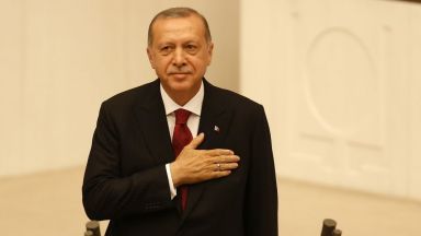 Eрдоган положи клетва, Турция става президентска република 