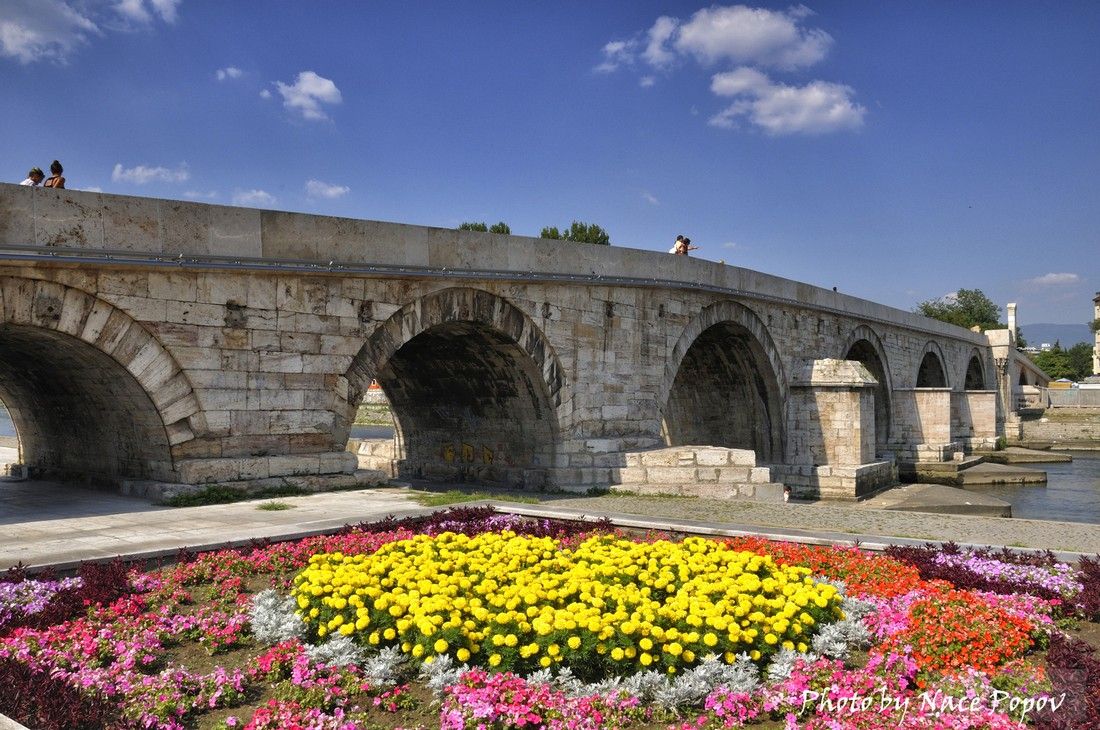 Каменният мост в Скопие