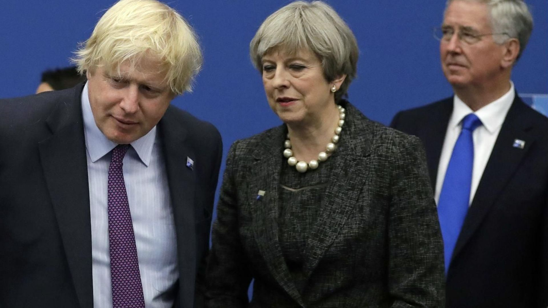 Бившият британски външен министър Борис Джонсън призова министрите да отхвърлят