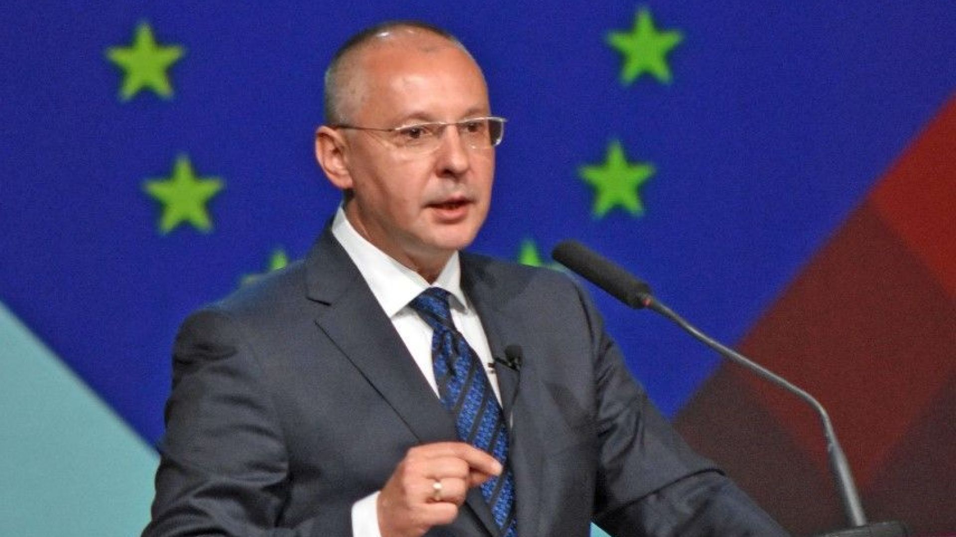 Австрийският външен министър към Станишев: Решаваме за България в Шенген през октомври