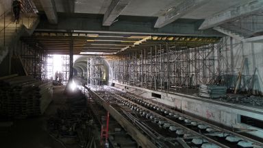 12 метростанции се строят едновременно в момента