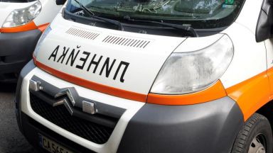 Един човек е починал а трима са в болница след