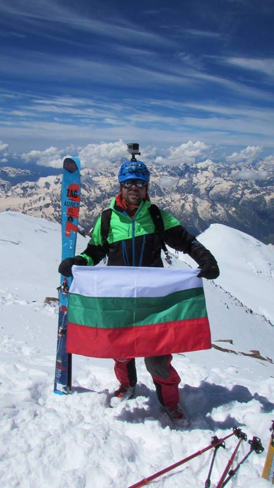 Военен от ВВС покори връх Елбрус (5 642 м) в Кавказ
