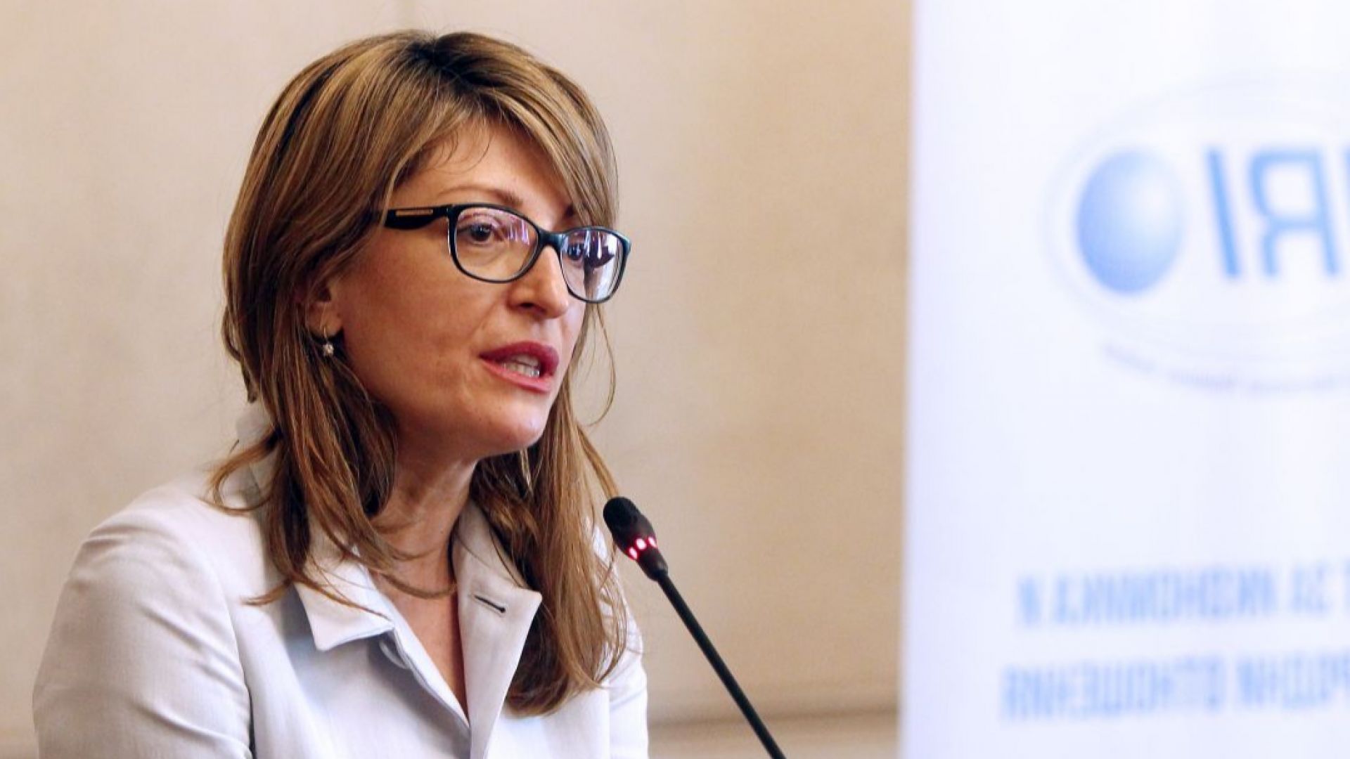 Вотът на недоверие е домократична процедура и опозицията могат да