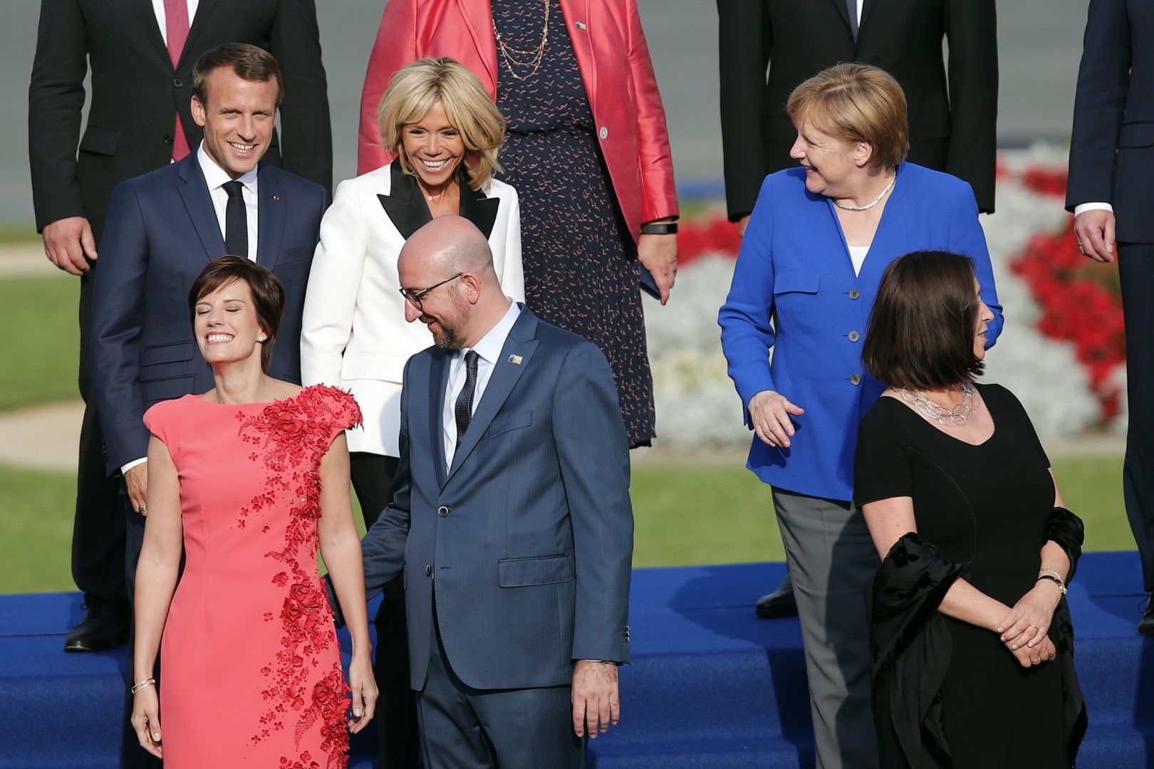 На преден план: Премиерът на Белгия Шарл Мишел и неговата "половинка""