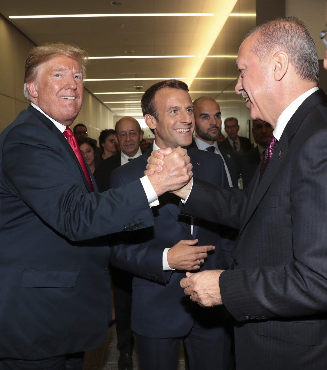 Тръмп, Макрон и Ердоган 