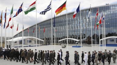 "Галъп": 26% искат България да напусне НАТО