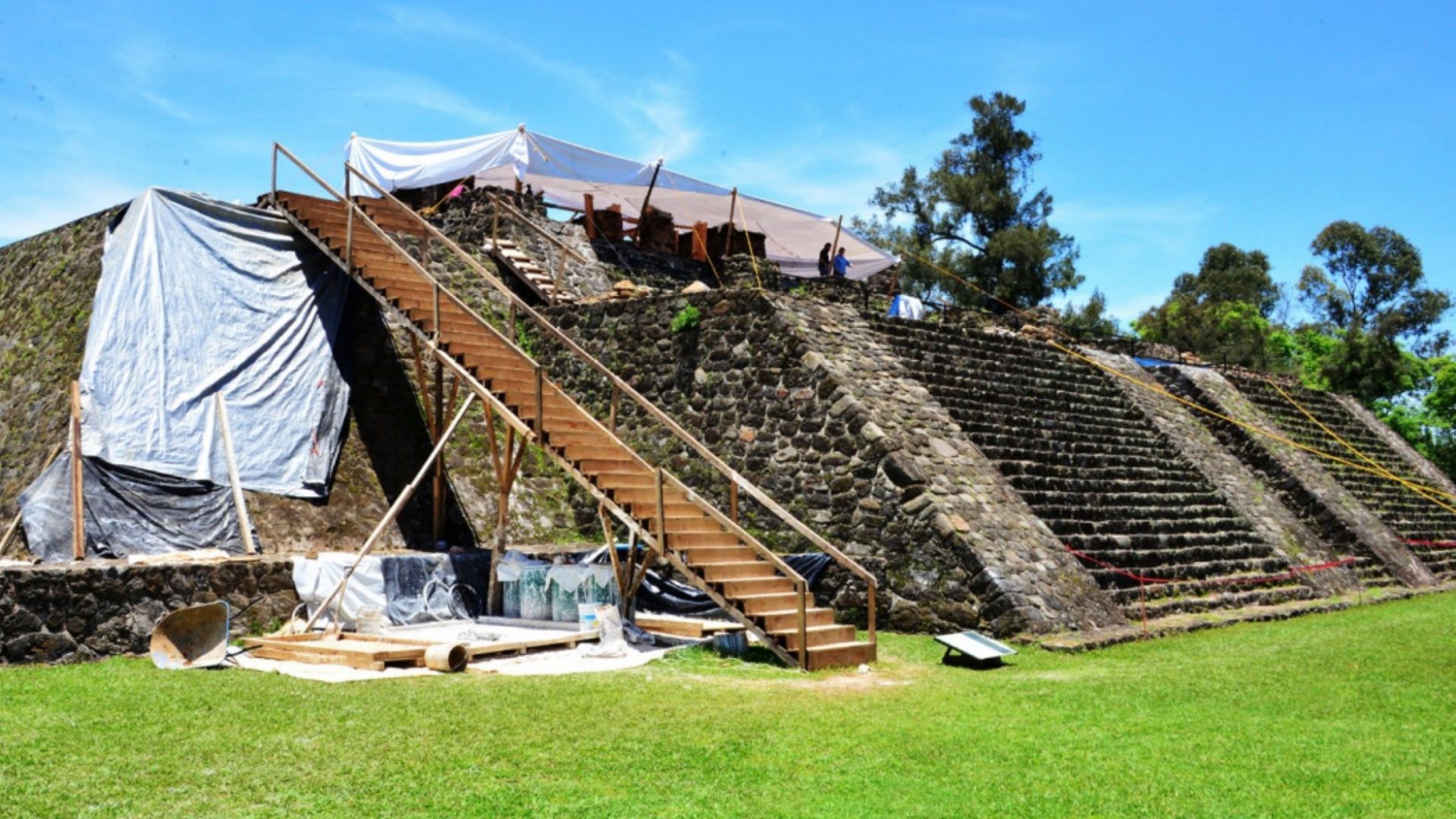 След земетресение в Мексико беше открит храм в пирамида