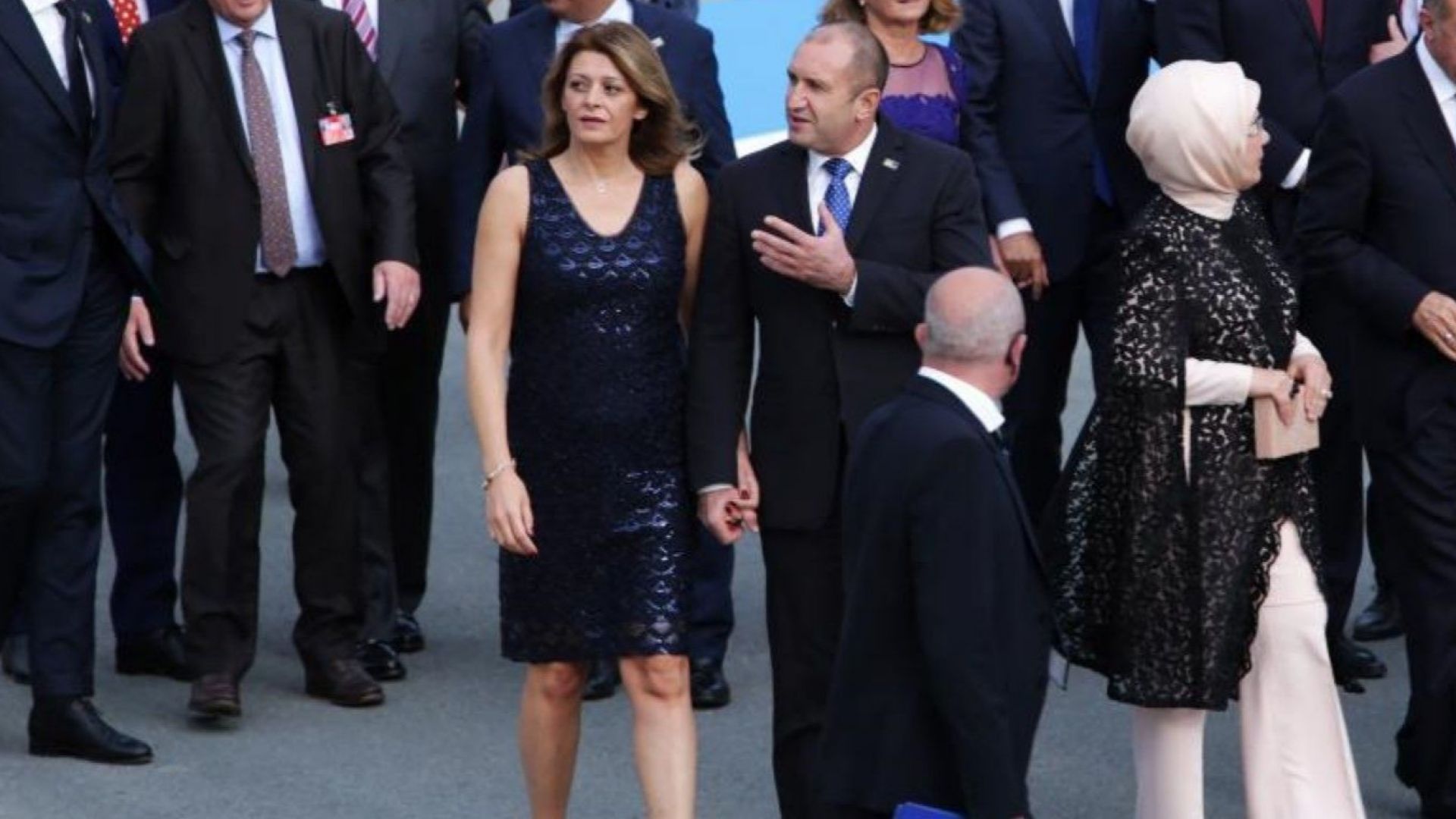 Президентското семейство ръка за ръка в Брюксел (снимки)