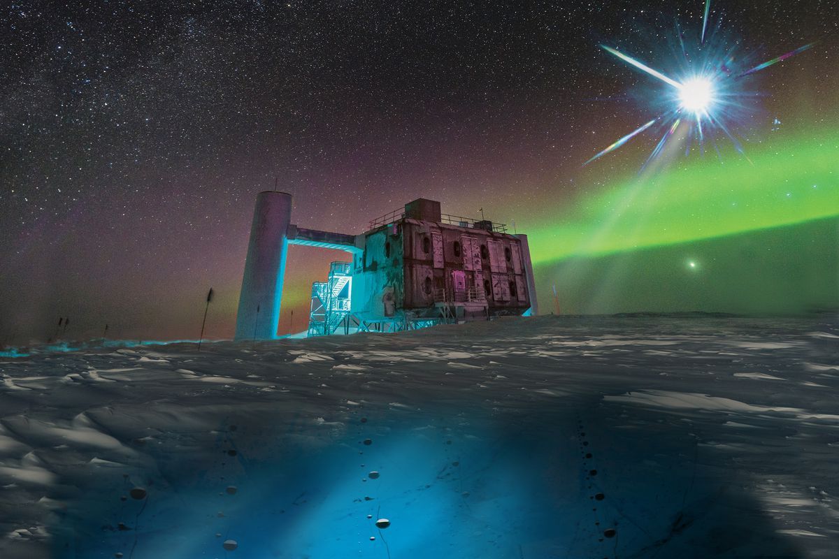 Детектора на неутрино АйсКюб в Антарктида