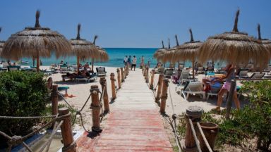 Тунис отвори границите си за чуждестранни туристи
