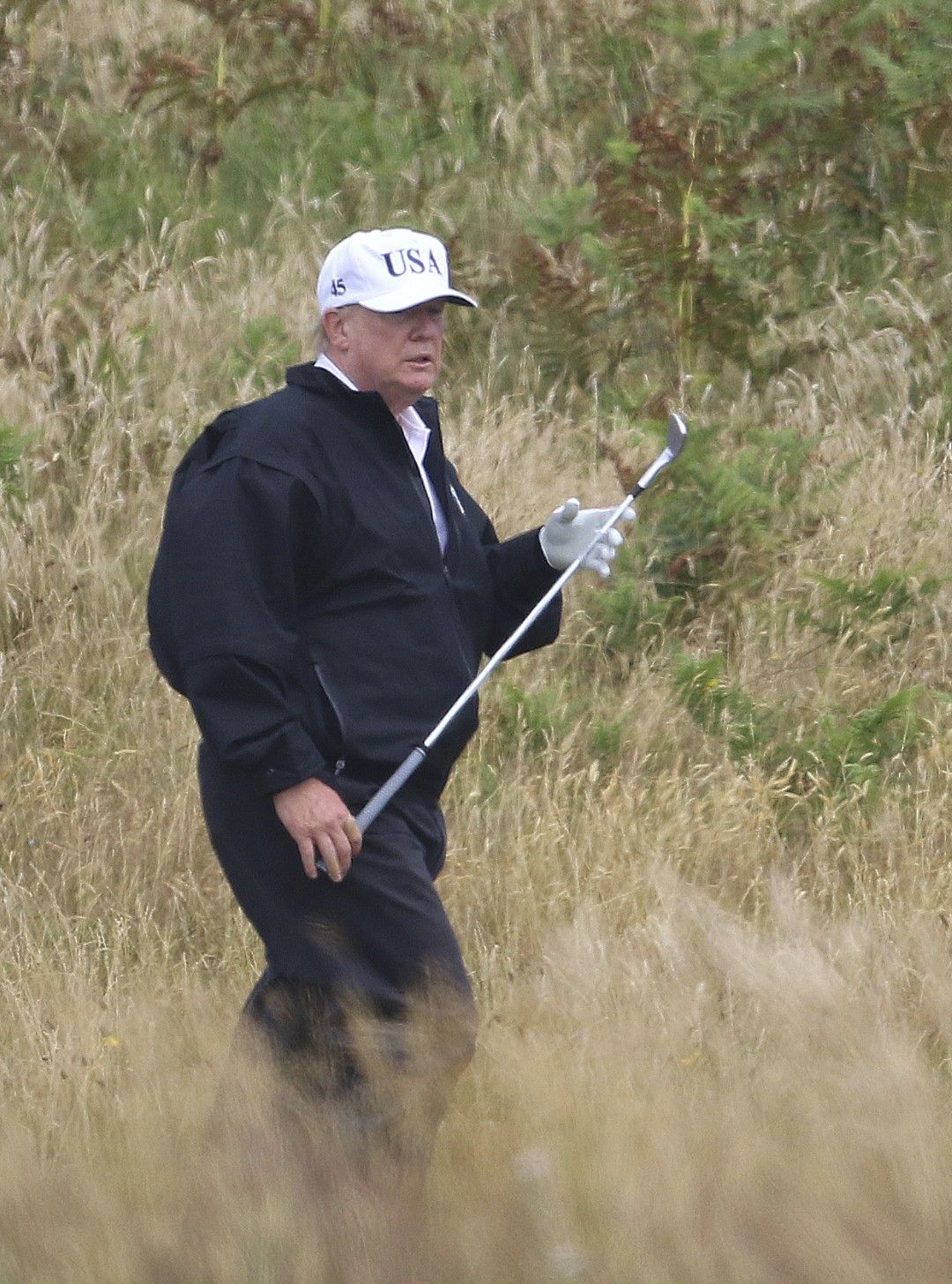 Президентът на САЩ Доналд Тръмп отхвърли твърденията, че има дървеници в голф комплекса му в Маями