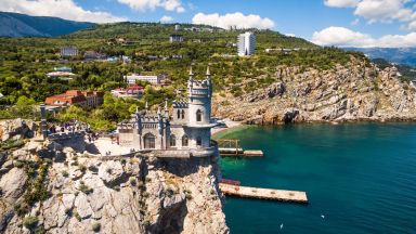 Русия експроприира парцелите земя в анексирания Крим притежавани от чужденци