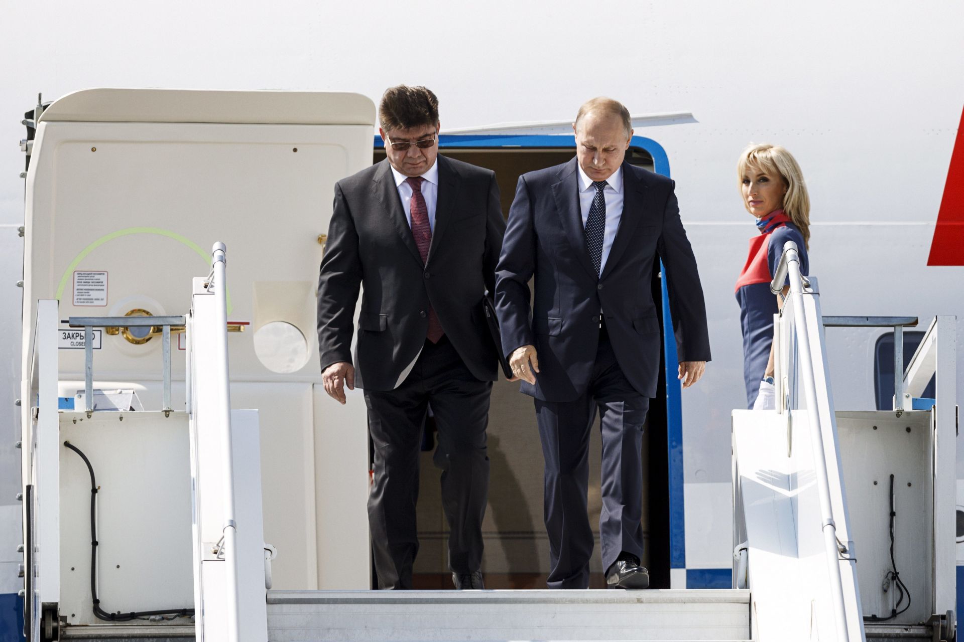 Путин е бил посрещнат от началника на президентската администрация на Финландия Юка Сиукосари