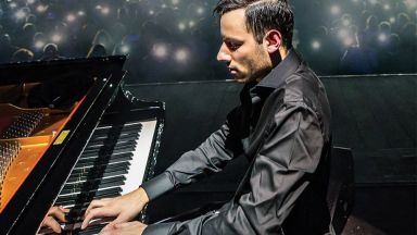 Питър Бенс - най-бързият пианист в света с концерт в София