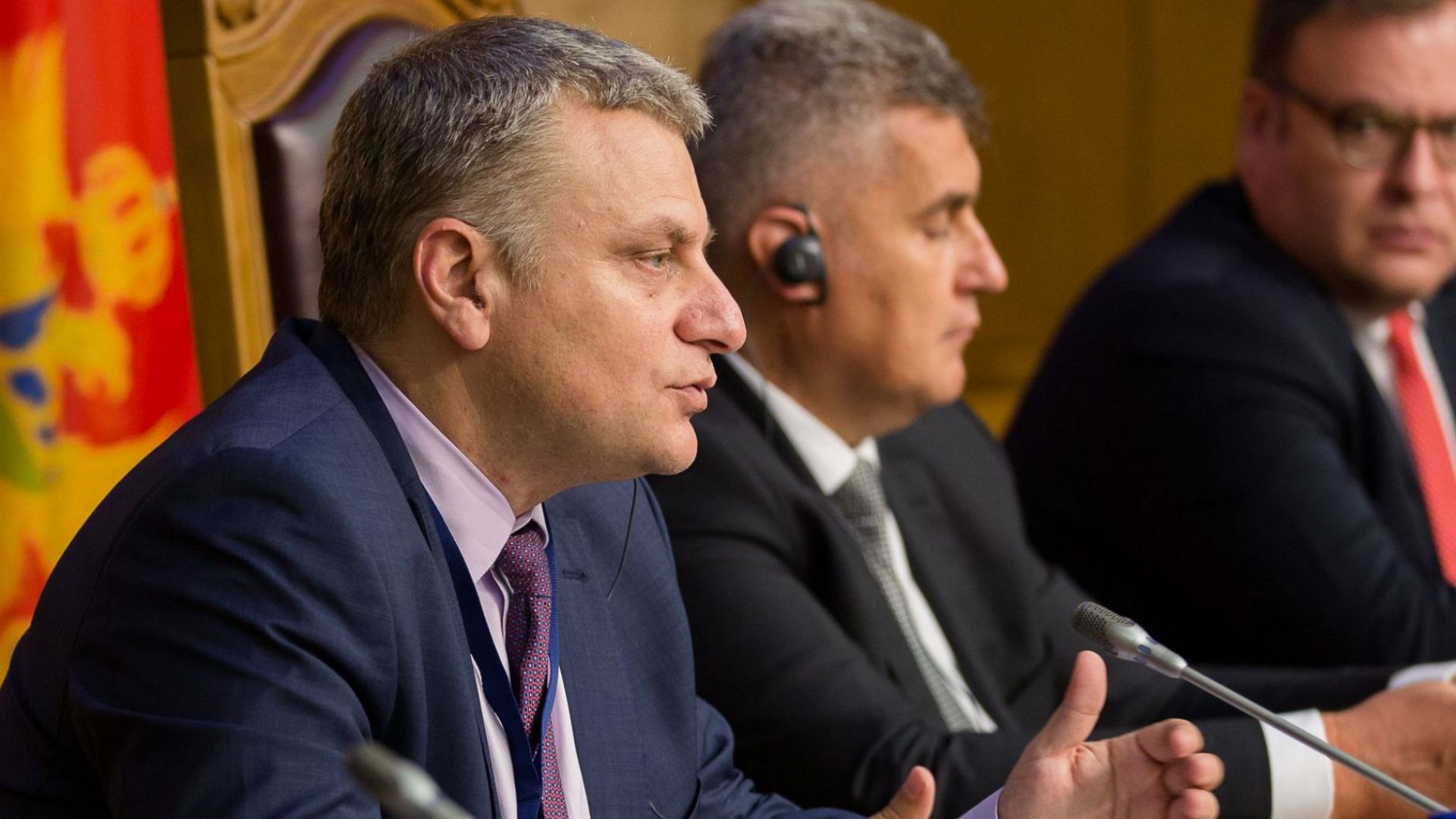 Г н Цветанов отново бърка компютрите с компоти Вероятно услужливо са