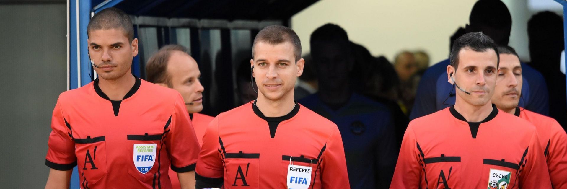 Български съдия-депутат сътвори цирк с 3 дузпи в Шампионската лига