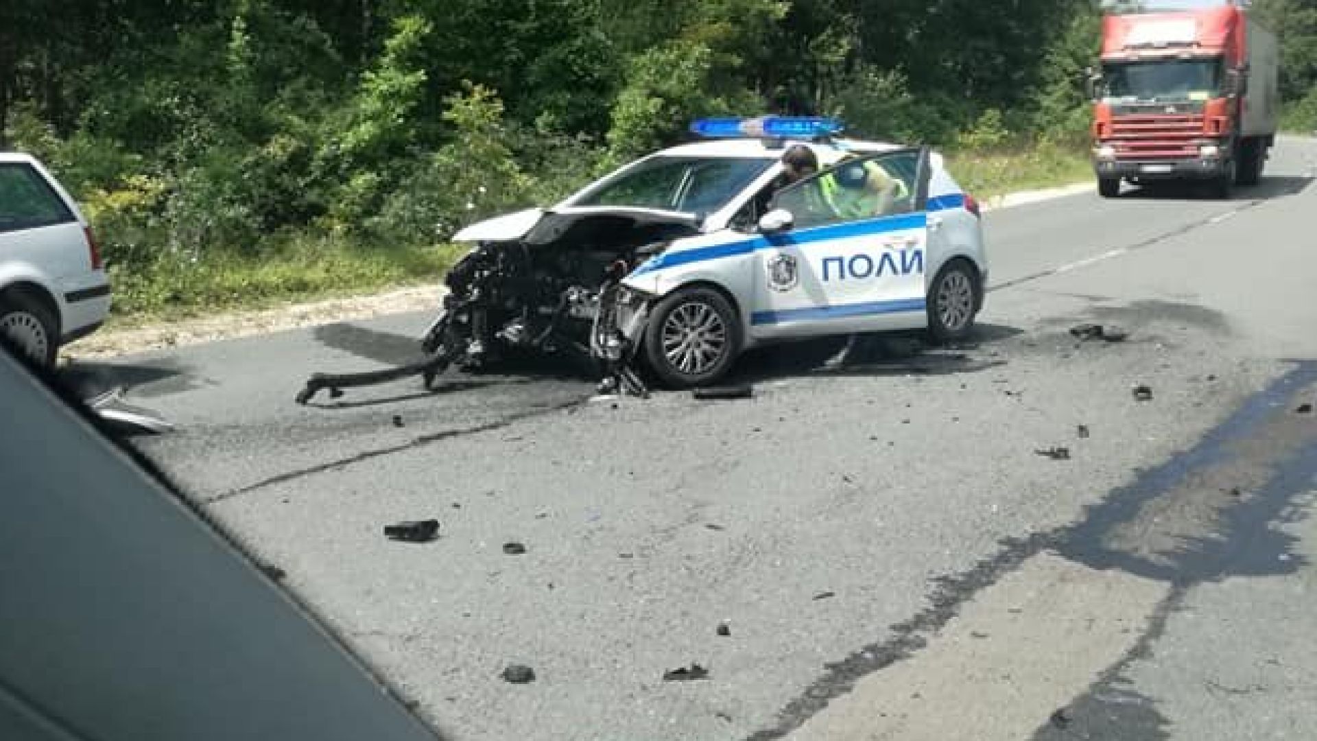 Пил шофьор на БМВ блъсна патрулка и уби полицай край Нова Загора