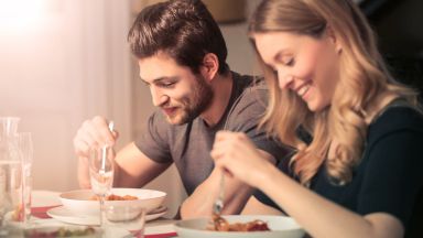Учени посочиха опасностите от късната вечеря