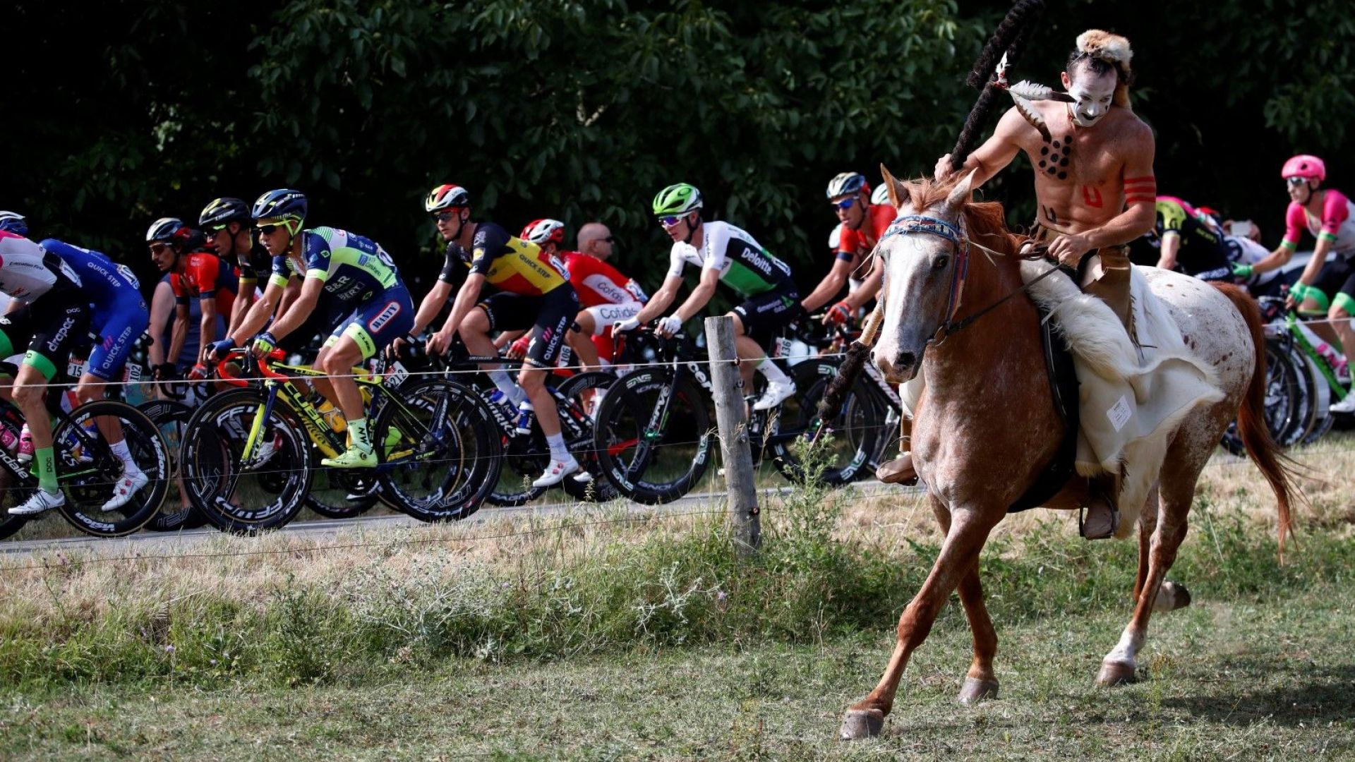 Винету се появи на "Тур дьо Франс"