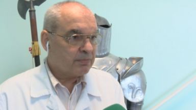 Професорът, изработил уникални протези за малката Еля, е правил роботи