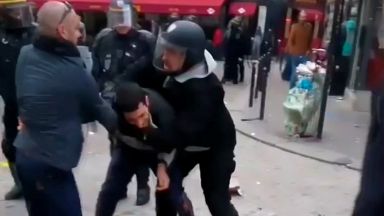 Съдят сътрудника на Макрон, пребил протестиращ
