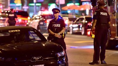 Стрелец окървави улиците на Торонто, 9 ранени (видео)