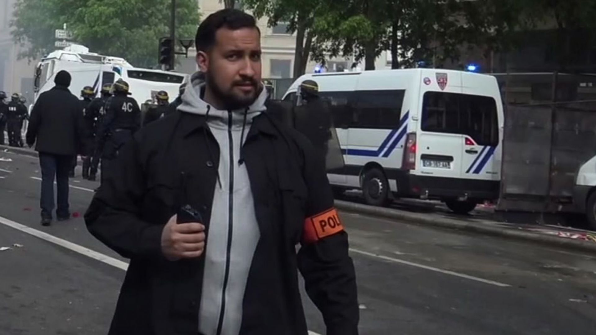 Нов скандал избухна около Александър Бенала бившия телохранител на френския