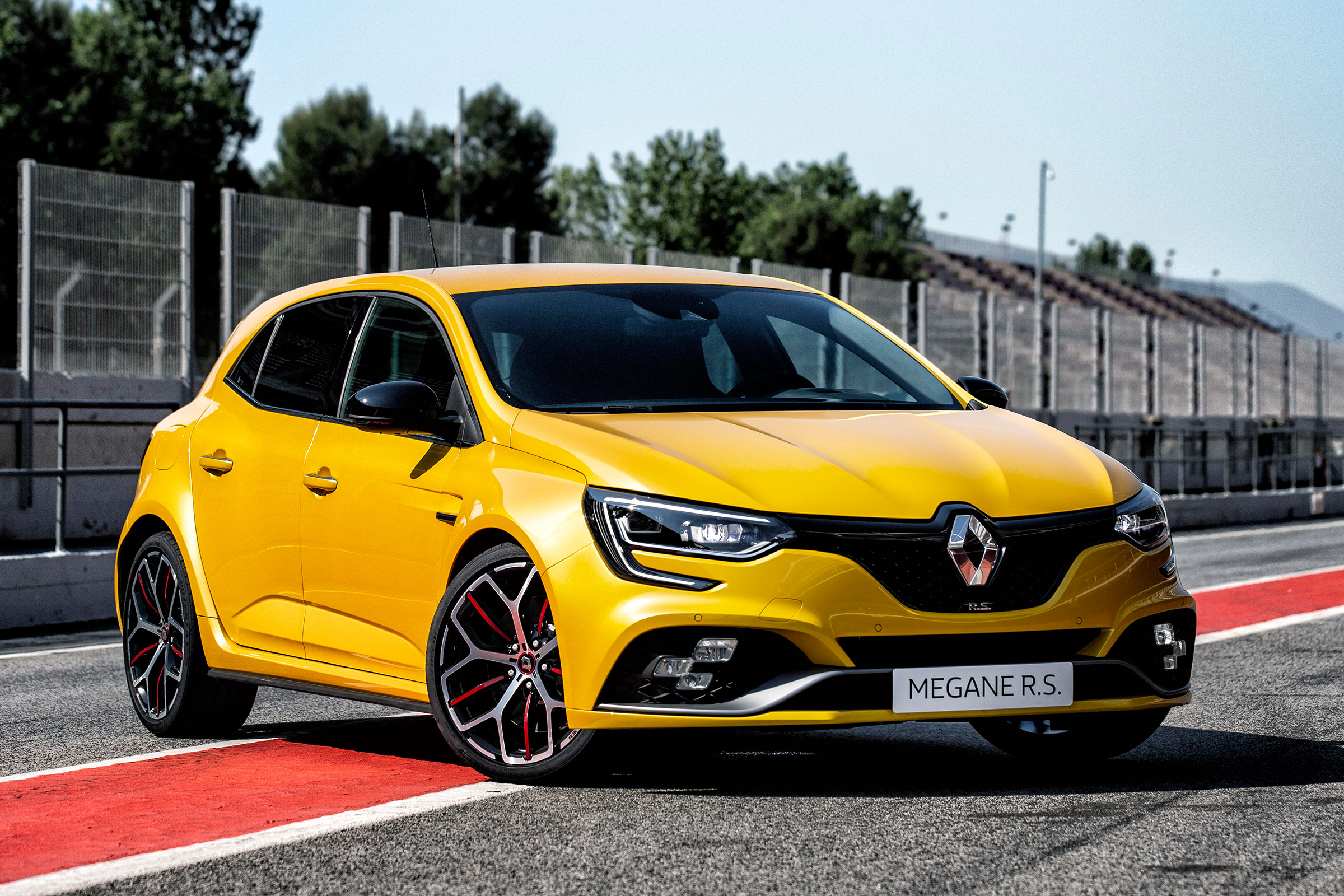 Renault показа най-мощния Megane RS