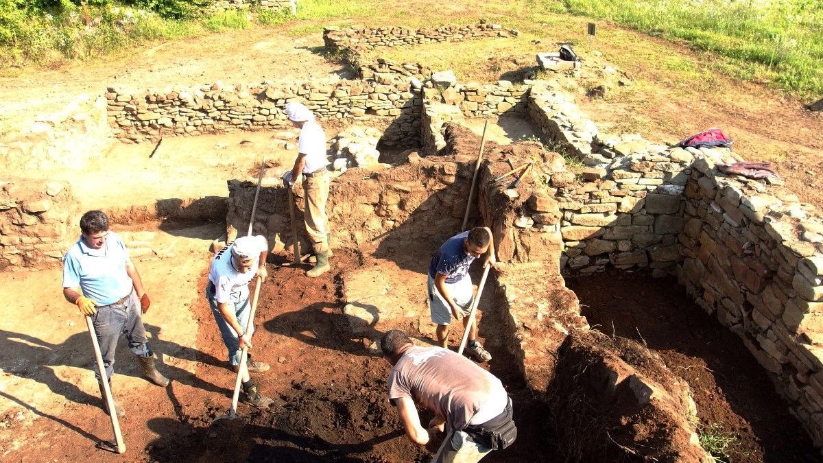 И тази година археологическите разкопките са под ръководството на проф. д-р Иван Христов