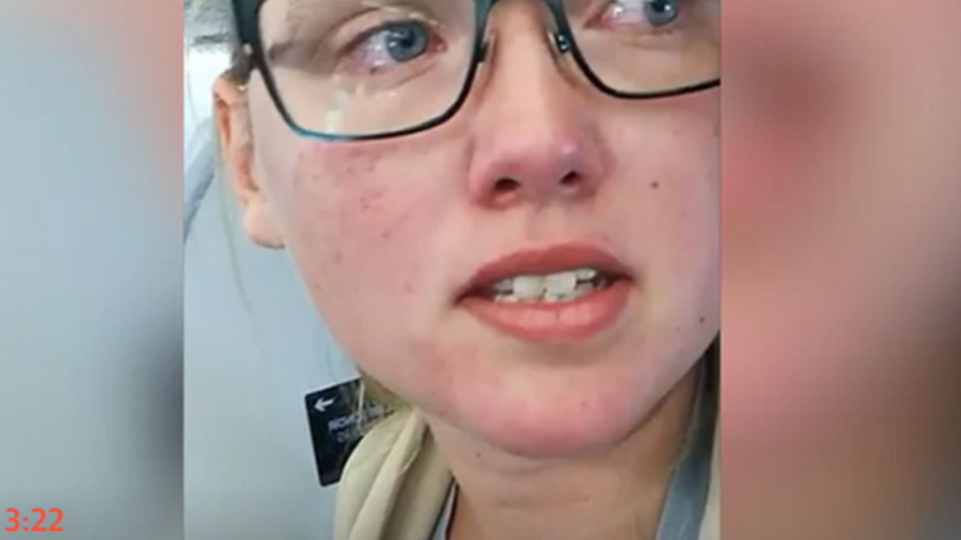 Шведска студентка спря от самолет депортацията на бежанец в "Ада" (видео)
