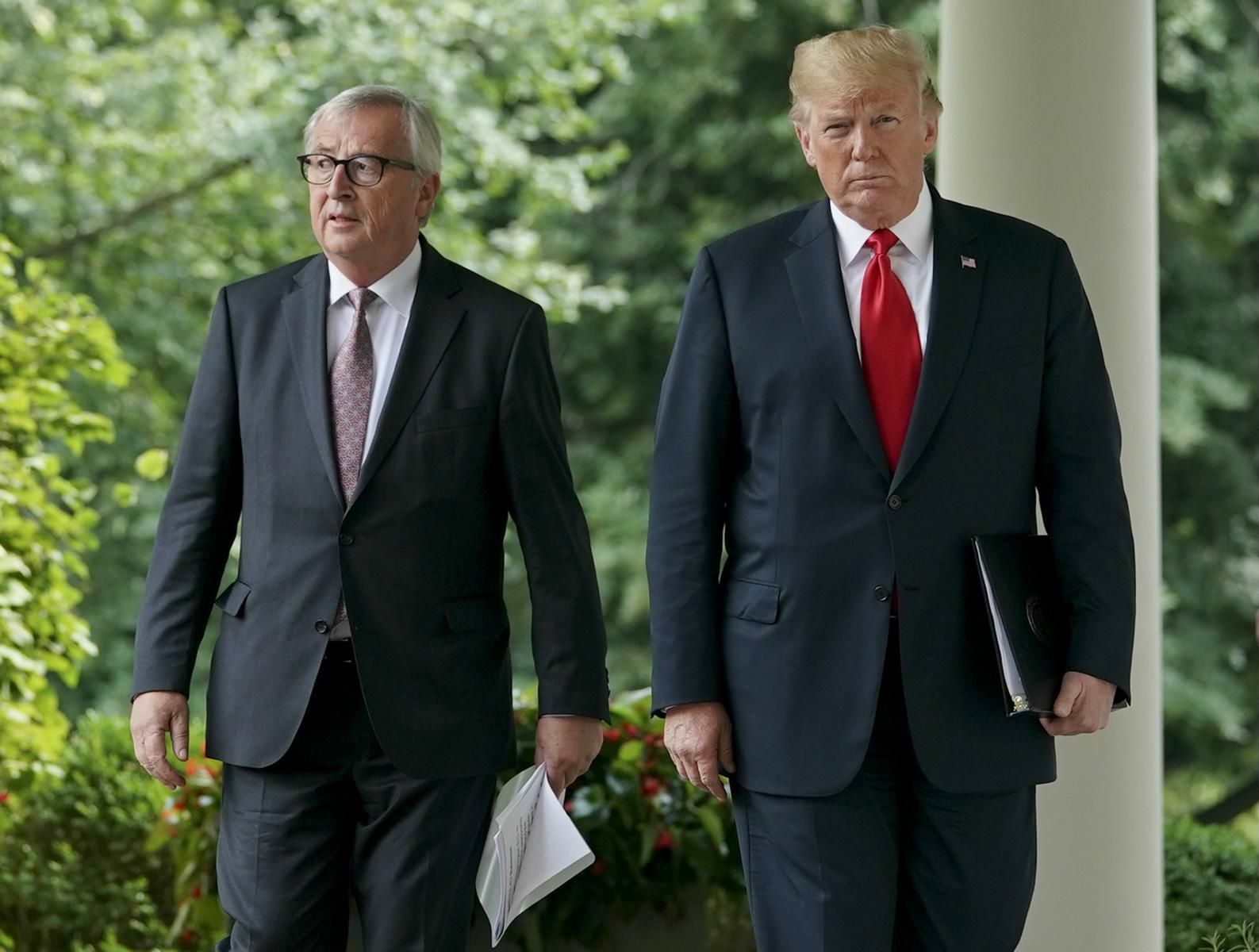 Фактор за забавяне на разследването и приемане на решение са състоялите се на 25 юли във Вашингтон преговори между председателя на ЕК Жан-Клод Юнкер и Тръмп