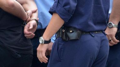 Пребито от баща си детенце е в тежко състояние