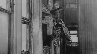 56 г. преди атаките на 11 септември - самолет се забива в Емпайър стейт билдинг