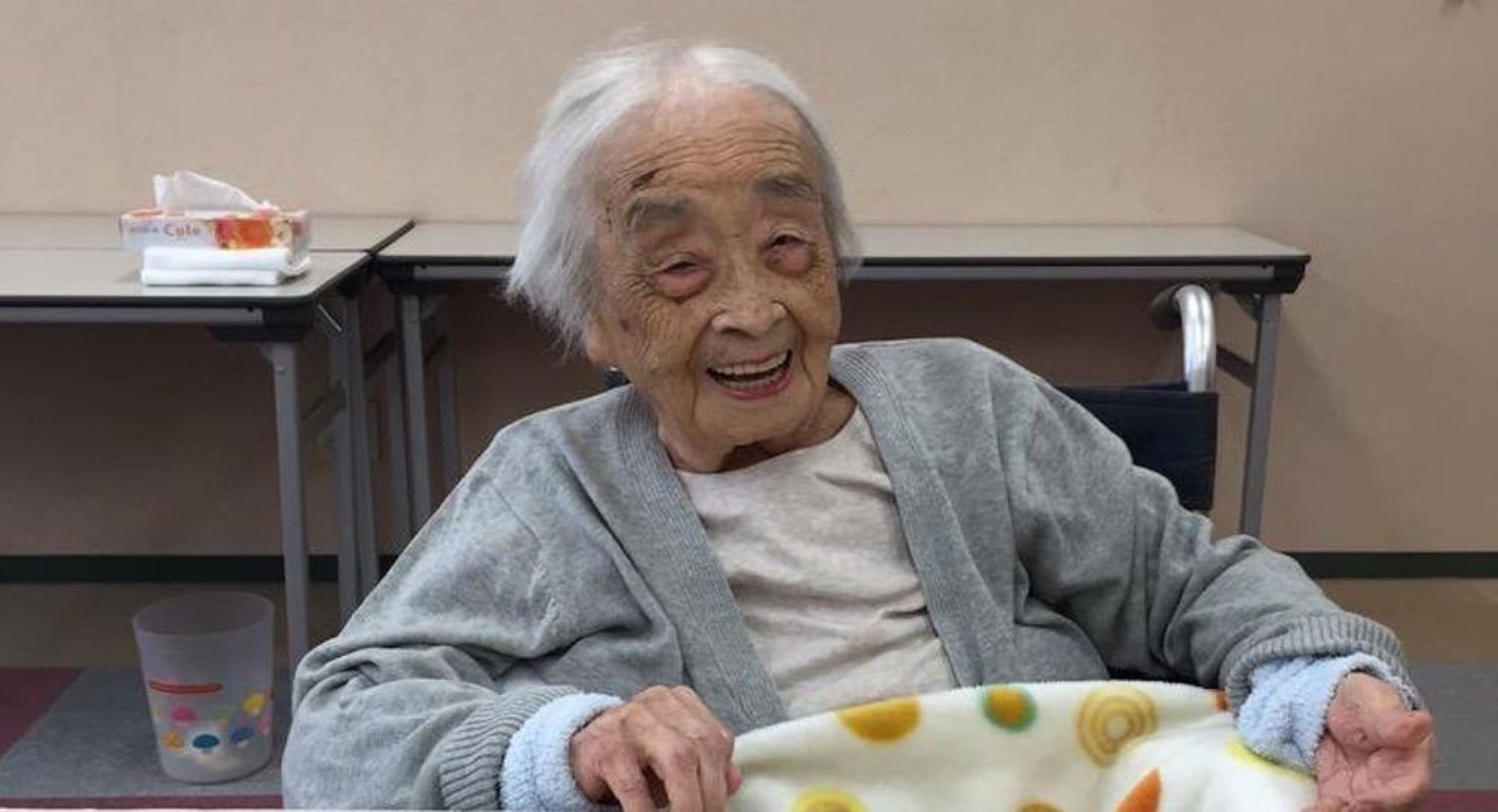 Умер самый старый в мире. Наби Тадзима в молодости. Фуса Тацуми долгожительница из Японии.