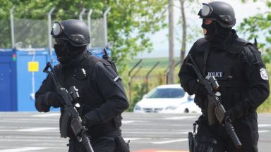 Бараково е под полицейска обсада заради вероятния убиец на благоевградчанката 