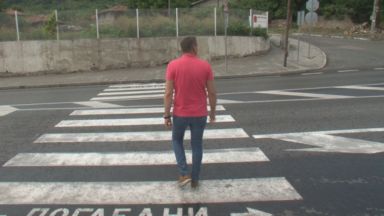 Слагат светофар на пътя София - Варна след протест в Шереметя