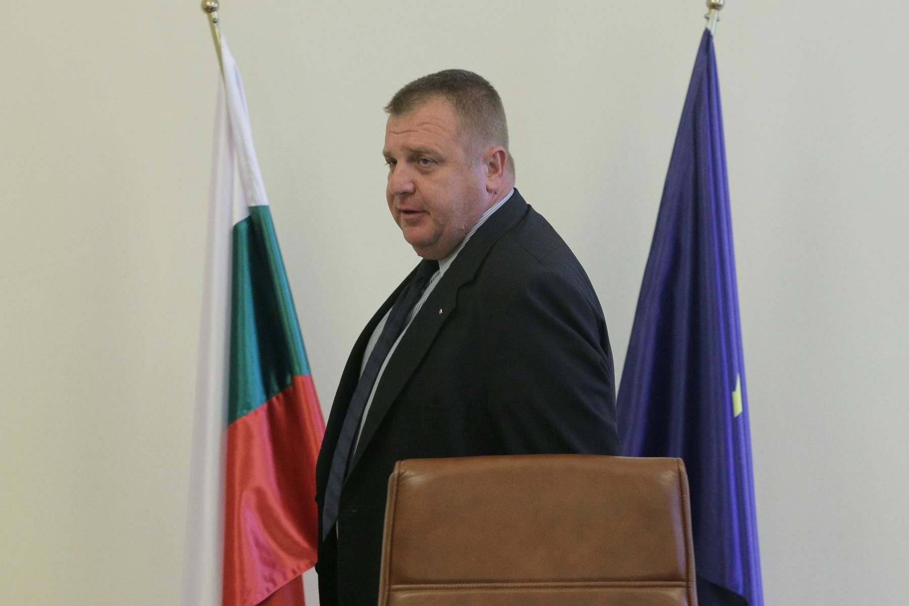 Министър Каракачанов