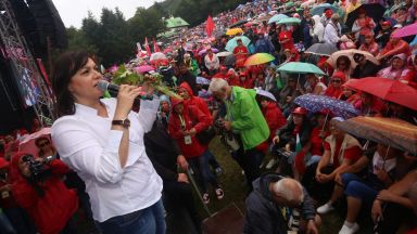 Корнелия Нинова: Шайката си отива, народът остава и той трябва да избере пътя си
