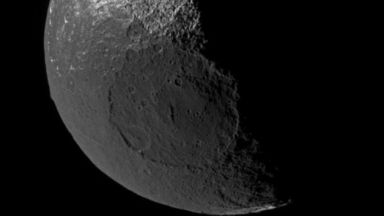 Топ 10 на най-големите кратери в Слънчевата система