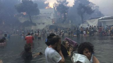 Овъглено тяло изплува край Атина