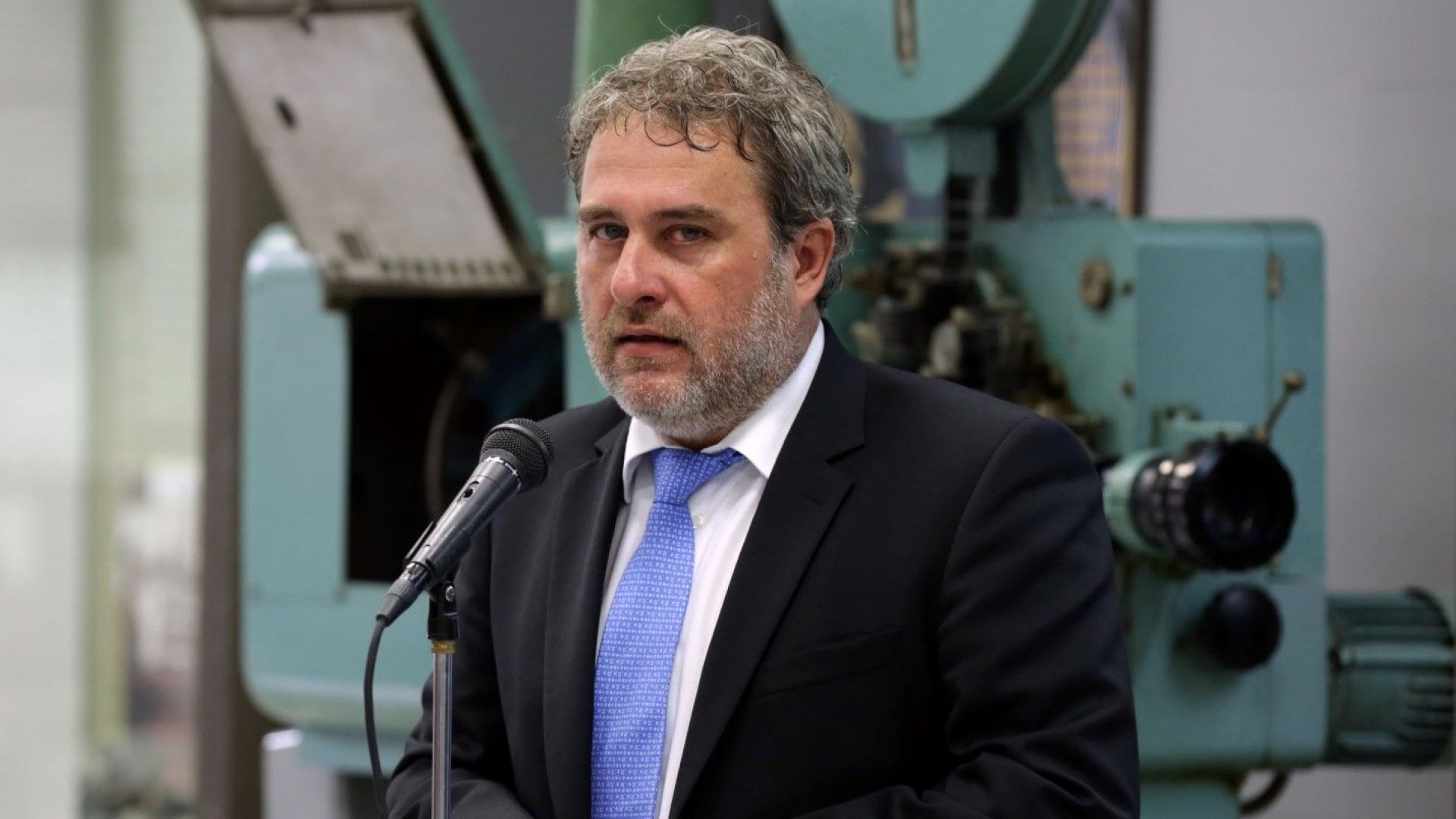 Българската държава чрез министъра на културата откупи портрет и ценни