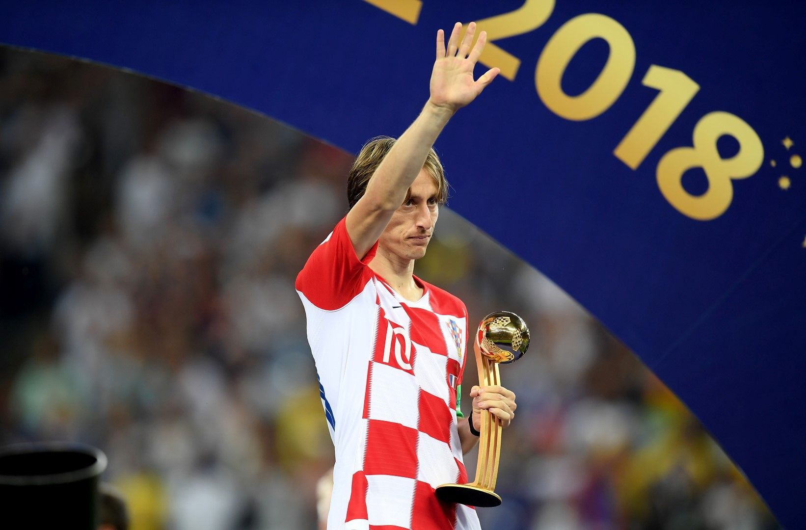 Лука Модрич е новият носител на "Златната топка"