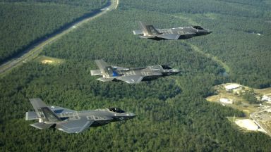 Големи учения на НАТО с участието на бойни самолети започнаха в 3 съседни на Русия страни