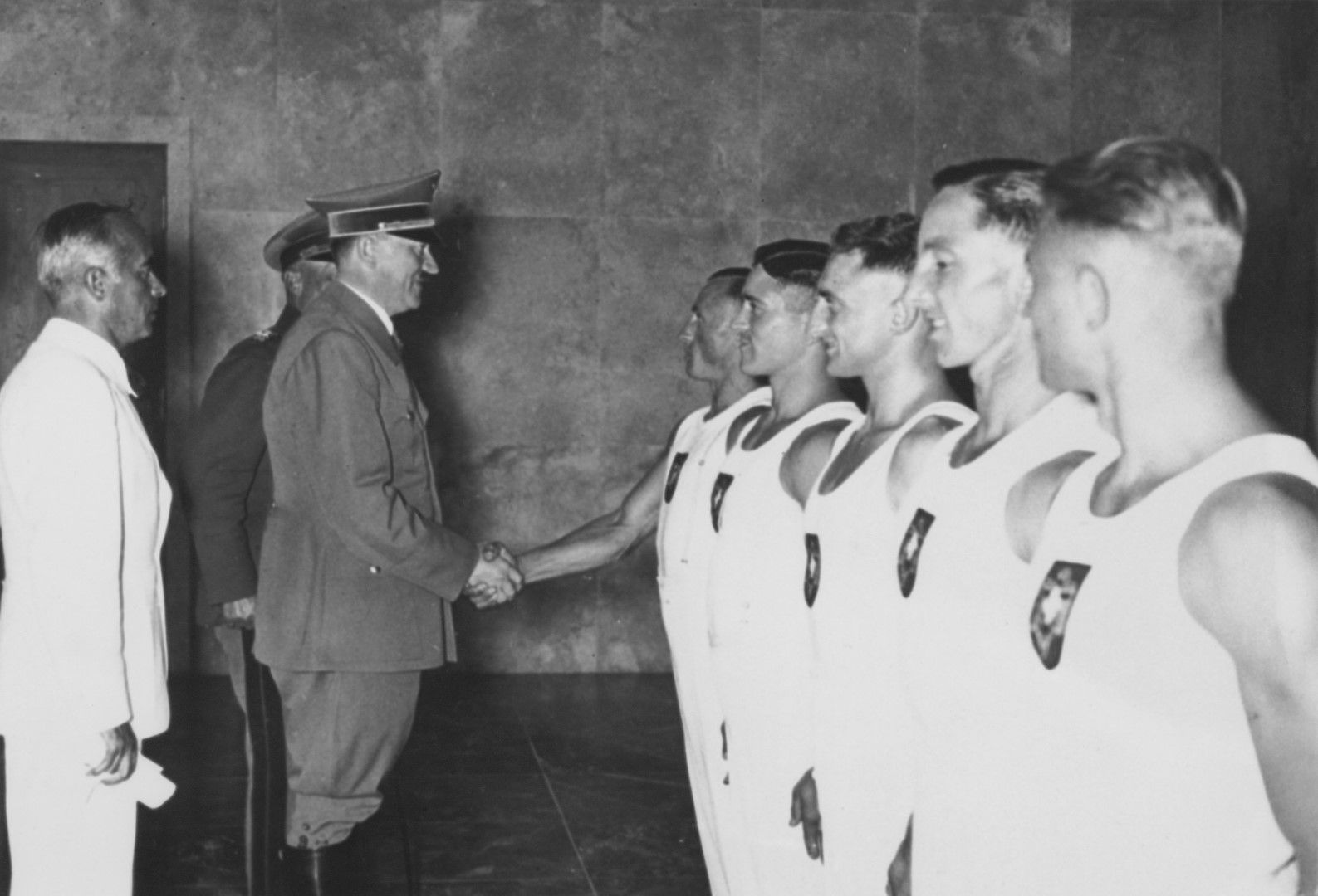 Фюрерът поздравява британците гребци